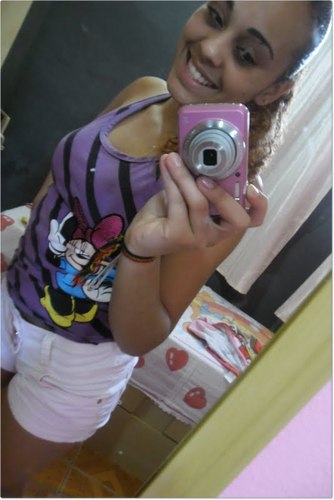 Deeus ,Corinthiana , bonita , roles , Xataaa , escorpiana , Amo a escola Odeio estudar , Chocolate , Funk , incistente , & Amaa Famillia e Amigoos#