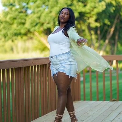 MjoyableX's profile picture. 