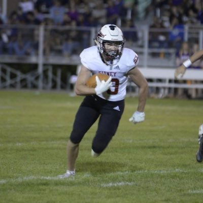 RB/OLB | ‘24 | All State Honorable Mention | ‘22 NE State Track 100 & 4x1 medalist | ‘22 highlights - https://t.co/y6pyqQxk46 | luke.holly0479@gmail.com