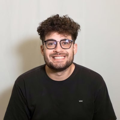 Intento ser director creativo / Escribo cosas sobre AI y Tech / Casteaba jueguitos de computadora IG: @windvega