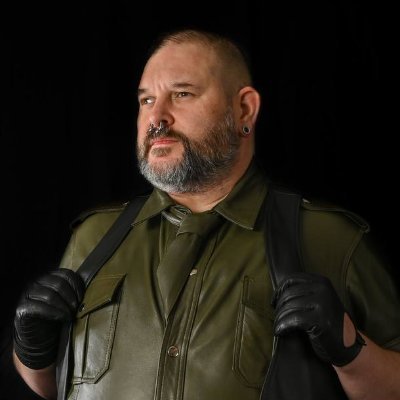 Locked 🔑and owned ⛓️. I’m in primary service to Sir Hex (@HexJohnstonXXX).
https://t.co/2sQbWJ6ArG…