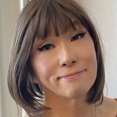 街を歩いてる普通の女子の雰囲気が出せればいいな。マイルドなハッテン系。時に過激化。女装は魔法だと思ってる。ボチボチと活動しています。宜しくお願いします。DMでのデートのお誘いは、ゴメンナサイしています。 #無断でフォローお許し下さい