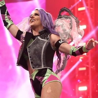 LacedFrosting's profile picture. Most cupcakes are packed with sugar, but this one was tampered with. Just a lick of the frosting can make bodies drop for miles and miles and corrupt any soul.