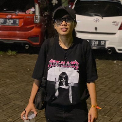 poppyandreann's profile picture. Be a simple person.
art,coffee & movie.