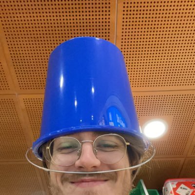 Willemke0499's profile picture. Hi, i'm a gamer Steam: Williamo1998 // My favourite game? @Borderlands and @CSGO