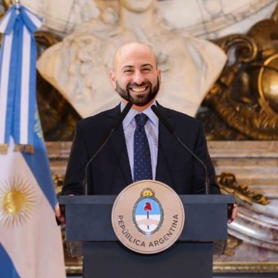 MauriVicente's profile picture. Nací en Rosario hace 34 años y la gente fue feliz.
Diseñador Gráfico.
Animador turístico
Dt de Fútbol de Afa.