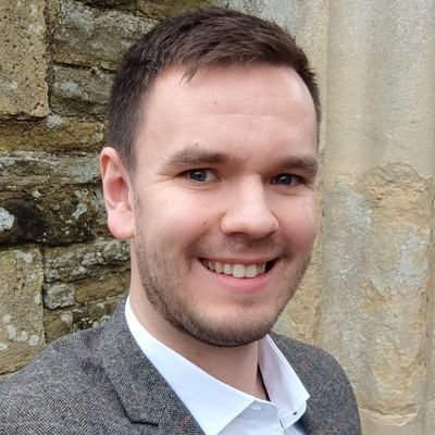 🎓 Product Designer
🏴 South Wales
✈️ Travelling
🎽 Running