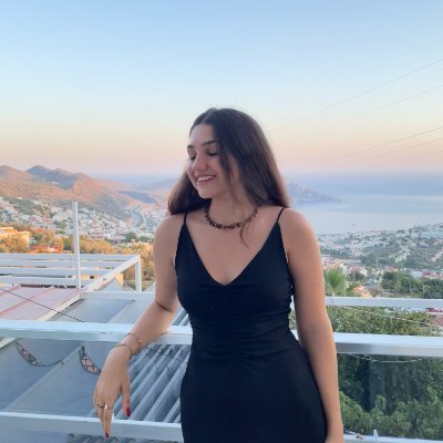 elifsakallix's profile picture. 