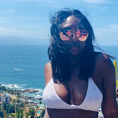 ShesNeon's profile picture. twitter isnt a real place