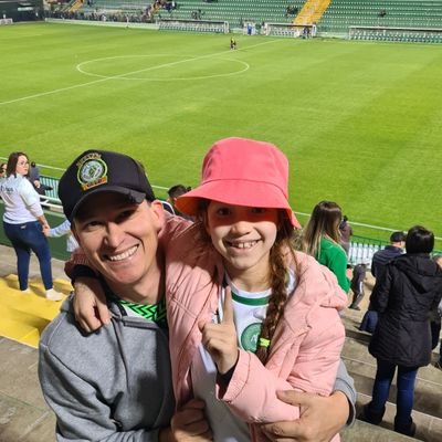 julhano's profile picture. Nada a declarar.