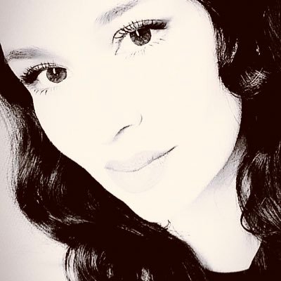 YolandaSugehin's profile picture. Psicóloga laboral. Sé que las voces en mi cabeza no son reales pero a veces tienen unas ideas buenísimas.