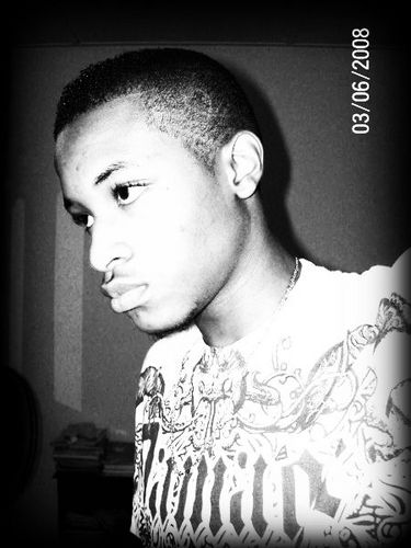 JulzRocstar's profile picture. 