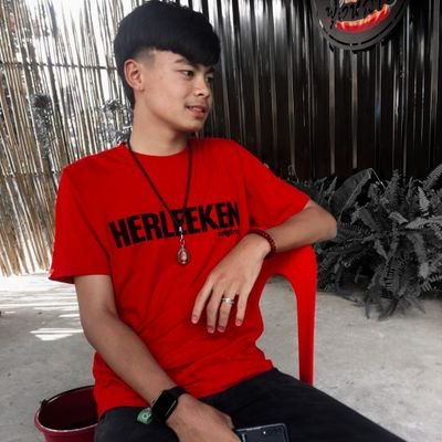 xrth91821740's profile picture. 19y