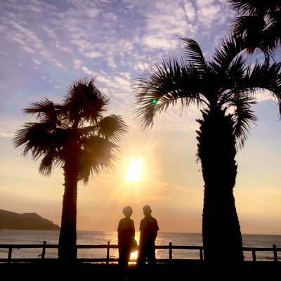 ss_____0307's profile picture. 2023年、70歳の母が乳がん闘病の末、8/27永眠。当時28歳の娘。▶︎始まりは肩周囲炎、鎖骨骨折/ 3月浸潤性乳管癌ステージⅣと診断/トリプルネガティブ/ 骨転移数ヶ所放射線治療/5月大腿骨切迫骨折により化学療法を断念→緩和ケア/7月胸椎圧迫骨折、 脊髄損傷により両下肢麻痺/情報収集と葛藤の記録/@熊本→福岡→佐賀