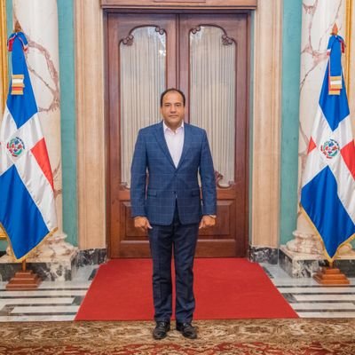 Periodista, Influencer, Locutor, Conferencista, Articulista del @elnuevodiariord y @SinCortapisa_, CEO del Canal @HilandoFinoTV y Empresario.