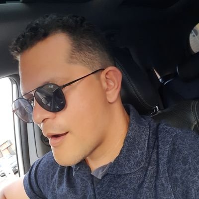 Tacando fogo na tristeza e transformando em fumaça. Quer realidade? sai do X