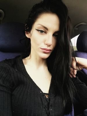 27 years, tall, skinny, natural fit body, living my best life in love with my fiance-we re selling our content, and my solo content. Wanna meet you all ♥