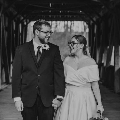 mackenzieleigh9's profile picture. Naïve little hick with good grades & big ideas. Ohio State grad x2, Family Medicine PGY-1. She/her