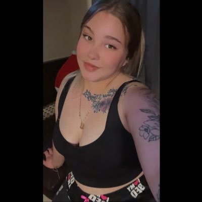 mom to 2 🦋