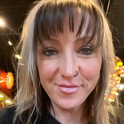 AmyW693's profile picture. 