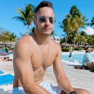 jamesdeanten's profile picture. BAC grad. 704.