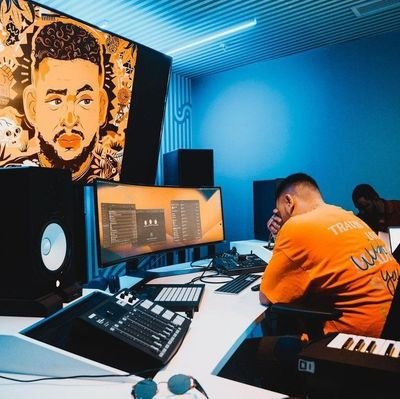 MasegoKaomo's profile picture. STREAM TYLA