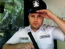 BuleeeGokiel's profile picture. Bule bukan sembarang bule !! tapi saya bule belasteran kucing inggris sama babi Pontianak :D

Follow me and I Follow you