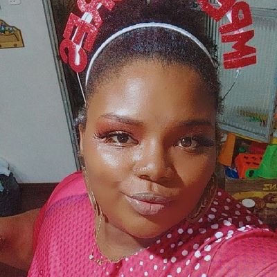 mamãe do Henry e do Tony
imperador 🦁
colorada 🇦🇹
professora👩🏿🏫