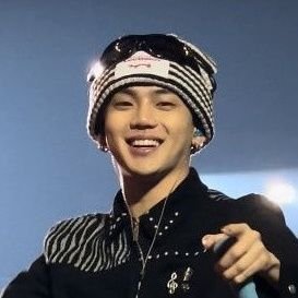 treasure, forever ❤️🩹
me? always loving hyunsuk, jihoon, jimin, hoshi, hongjoong and bobby 🫡