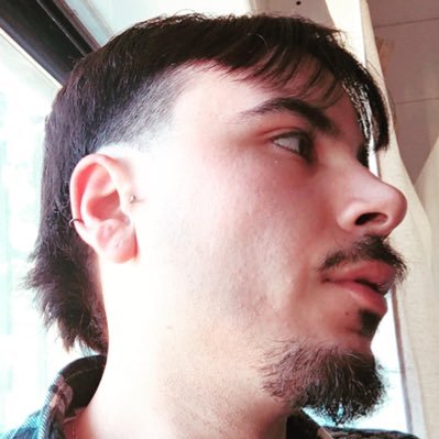 Por vezes venho ao Twitter. Sofro de dislexia mas ninguém quer saber