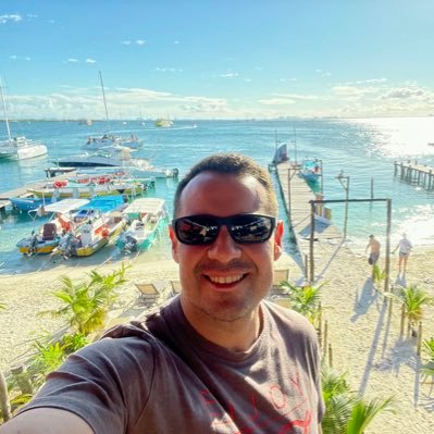 carlosquijanosv's profile picture. 