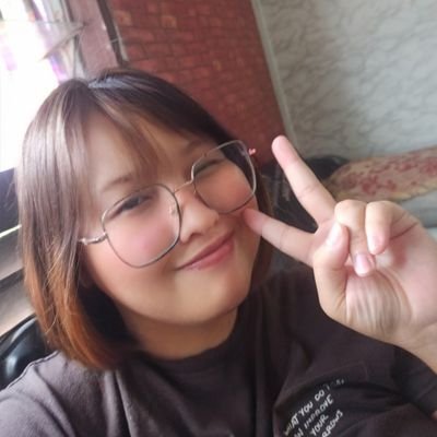 Just because im not talking, doesn't mean im in bad mood. Sometimes i just like being quiet . btw, thanks for checking up on me, I’m good 😘
*Married*