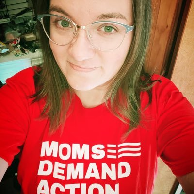 mother of 2, concerned citizen, volunteer for @MomsDemand Please VOTE! text REGISTER to 644-33.