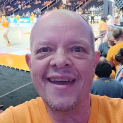 Tennessean in Canada. Retired RN. Married a Canadian. Trekkie. Liberal. Trans. 
Love my Lady Vols! Go Big Orange! 

🏳️‍⚧️🇺🇲🇨🇦
He/him/his