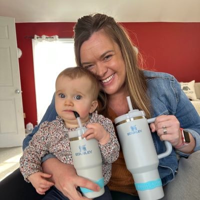 ohiokatiesnyder's profile picture. Living my best post-public education life!