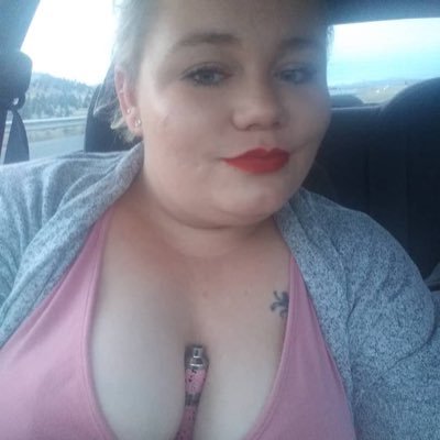 This feedee wants food🥰, junk food and calories to🥵