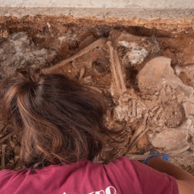 «No me matan por criminal, me matan por una idea que creo justa, y por ella muero» Arqueóloga. Potencialmente antropóloga.