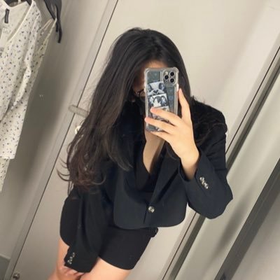 drowninflower's profile picture. 