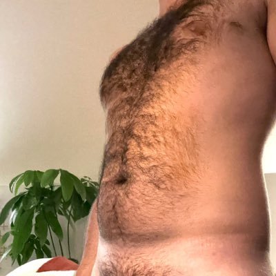 Here for a good time 🍆 Gay man, uncut, looking to meet guys for some fun.