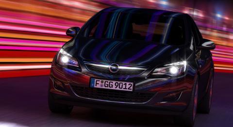 E_Azcona's profile picture. El pasado es lo que realmente ocurrió; la historia no es sino lo que alguien escribió.