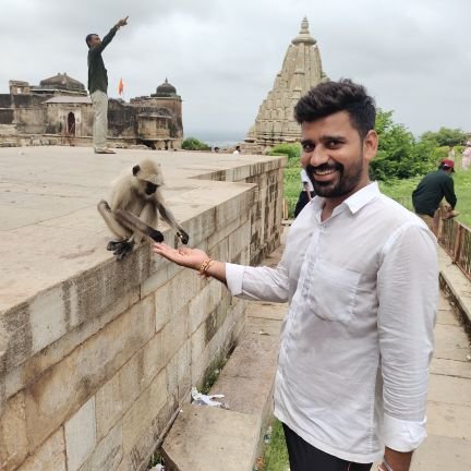 Krishan46315383's profile picture. Jaat
जिन्दगी के मज़े लेना सीखो,वक्त तो तुम्हारे मज़े लेता ही रहेगा !!😍😘😍😘🥰😂🤣😃🧨🎆🎄