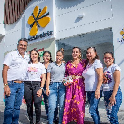 Esposo de Lyda, Papá de Miranda y Antonio, amante de Depeche Mode y Barranqueñisimo!!