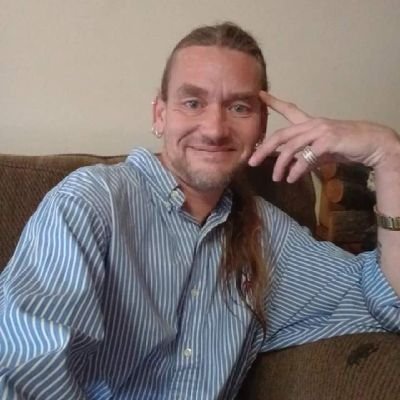 I'm 42 years old single male no kids never married I like hunting and fishing hangingu out with friends bonfires My favorite color is black and silver