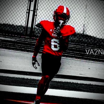 Student Athlete 🏈 5’8 18 | 27’🎓| RB/CB | Fear No One🤯 | God Child 7:89.| Attending @LeeCountyFootball….                     9- Baby🃏