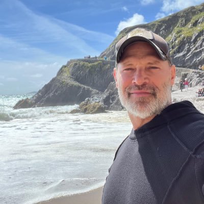 Paquin24Georges's profile picture. 