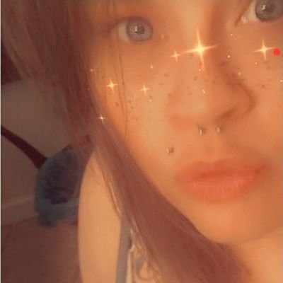 Nikkii_Nicolee_'s profile picture. -Never regret anything that once made you smile-