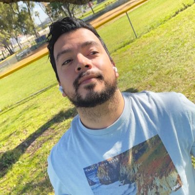 daviidraverse's profile picture. Storytelling Brand Creator ⭐️ Learning and helping you create and position immersive worlds, people won’t want to leave. Scifi and fantasy worldbuilder ✍🏼