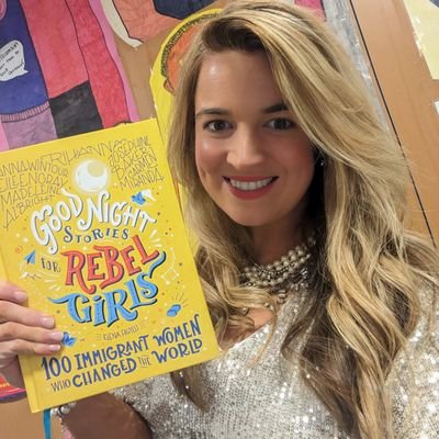 MrsMMuirhead's profile picture. Content Writer and Editor at Twinkl ⭐ 🏴󠁧󠁢󠁳󠁣󠁴󠁿
Former English Teacher 👩🏽‍🏫 
HET Educator @HolocaustUK🕯️Scottish English Teachers Teams ⬇️