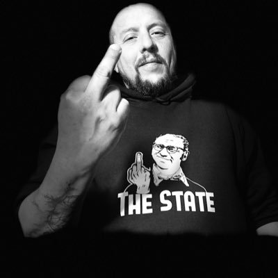 Papá oso de Constanza osa, liberal, politicamente incorrecto, anti progre. Feliz, privilegiado hombre blanco heterosexual. Me cagaron la primera cuenta.