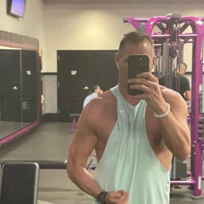https://t.co/41Y4dz3jYm M seeking Females for collab work
